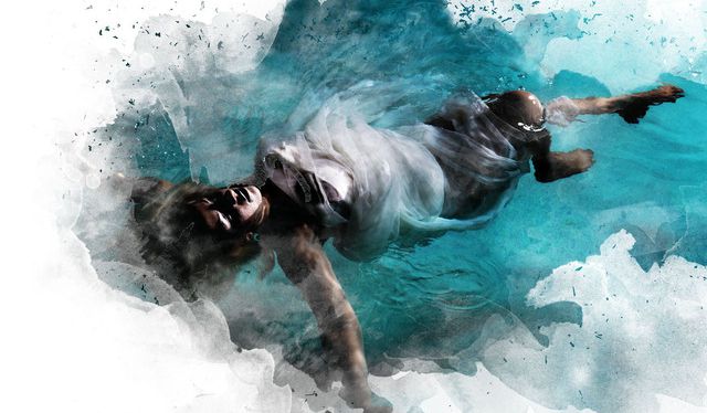 Как вывести пятна от шариковой ручки с ткани?