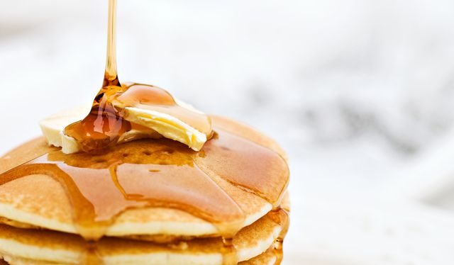 Как приготовить яблочные блины по голландским традициям?