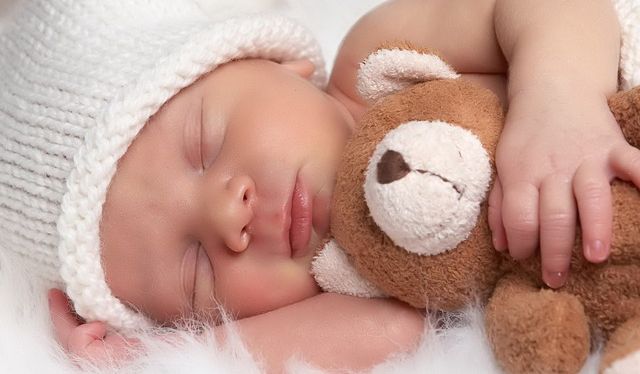 Как отучить ребенка спать с родителями?