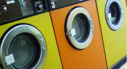 Как правильно стирать пуховик?