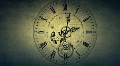 Как отрегулировать старинные часы?