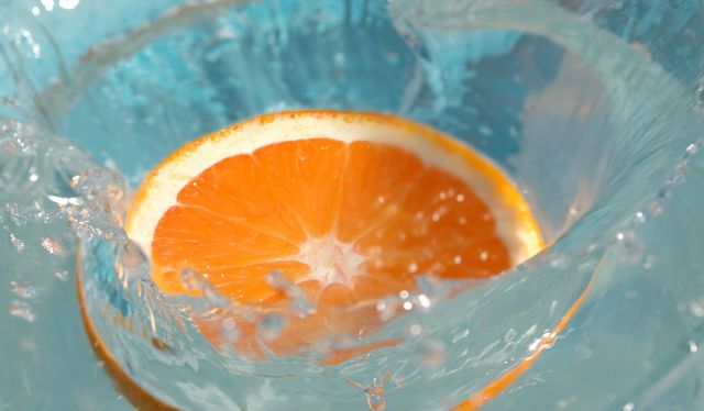 Как помочь организму усвоить пищевые добавки с витамином С?